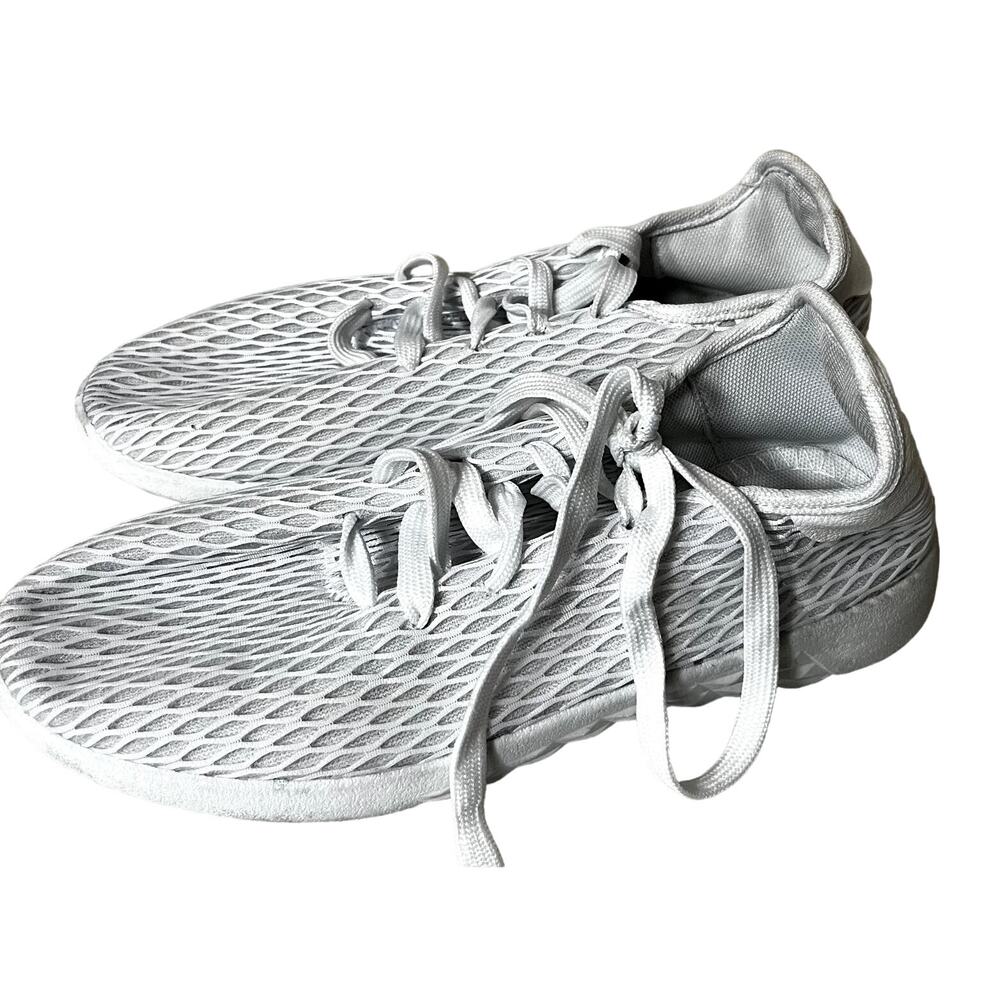 Solemates white sneakers 8/9 tennis shoes comfort mesh‎